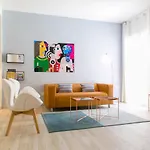 \'Montano Four\' Center By Ele Apartments